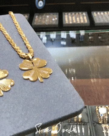 Kişiye Özel İsim Yazdırılabilir Yonca Kolye