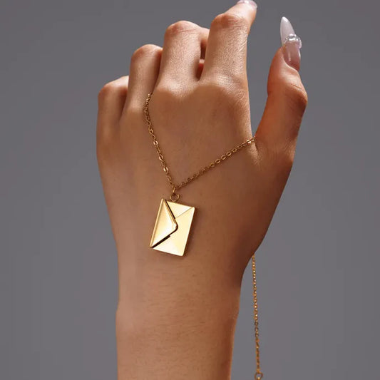 Kişiye Özel Lazer Çizim Aşk Mektubu Kolye