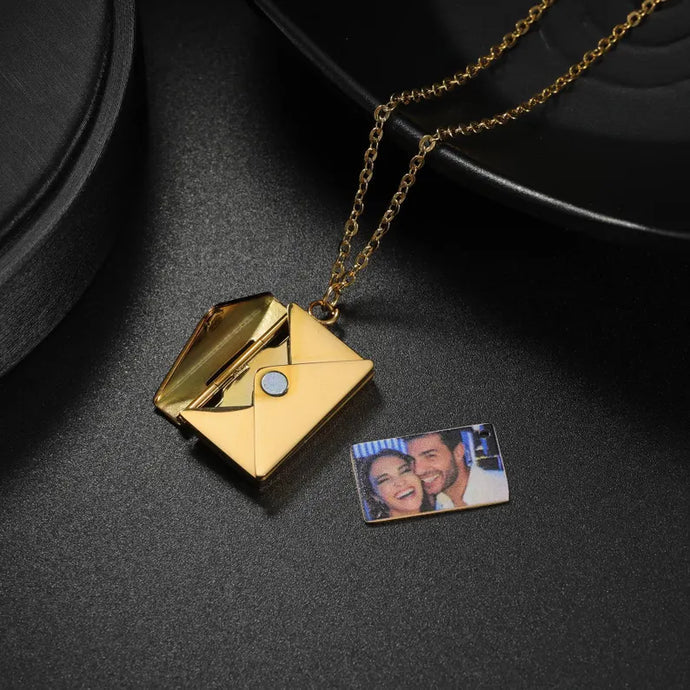 Kişiye Özel Lazer Çizim Aşk Mektubu Kolye